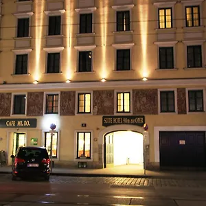 900 M Zur Oper 4*, Viena Áustria