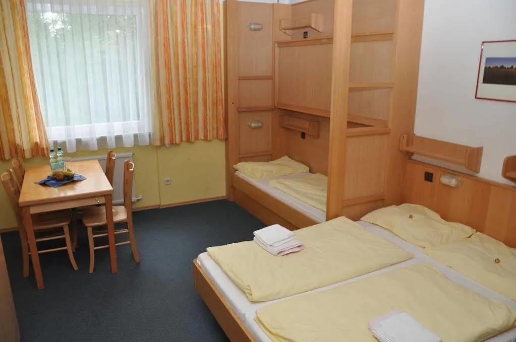 Eduard-Heinrich-Haus, Hostel Salzburg